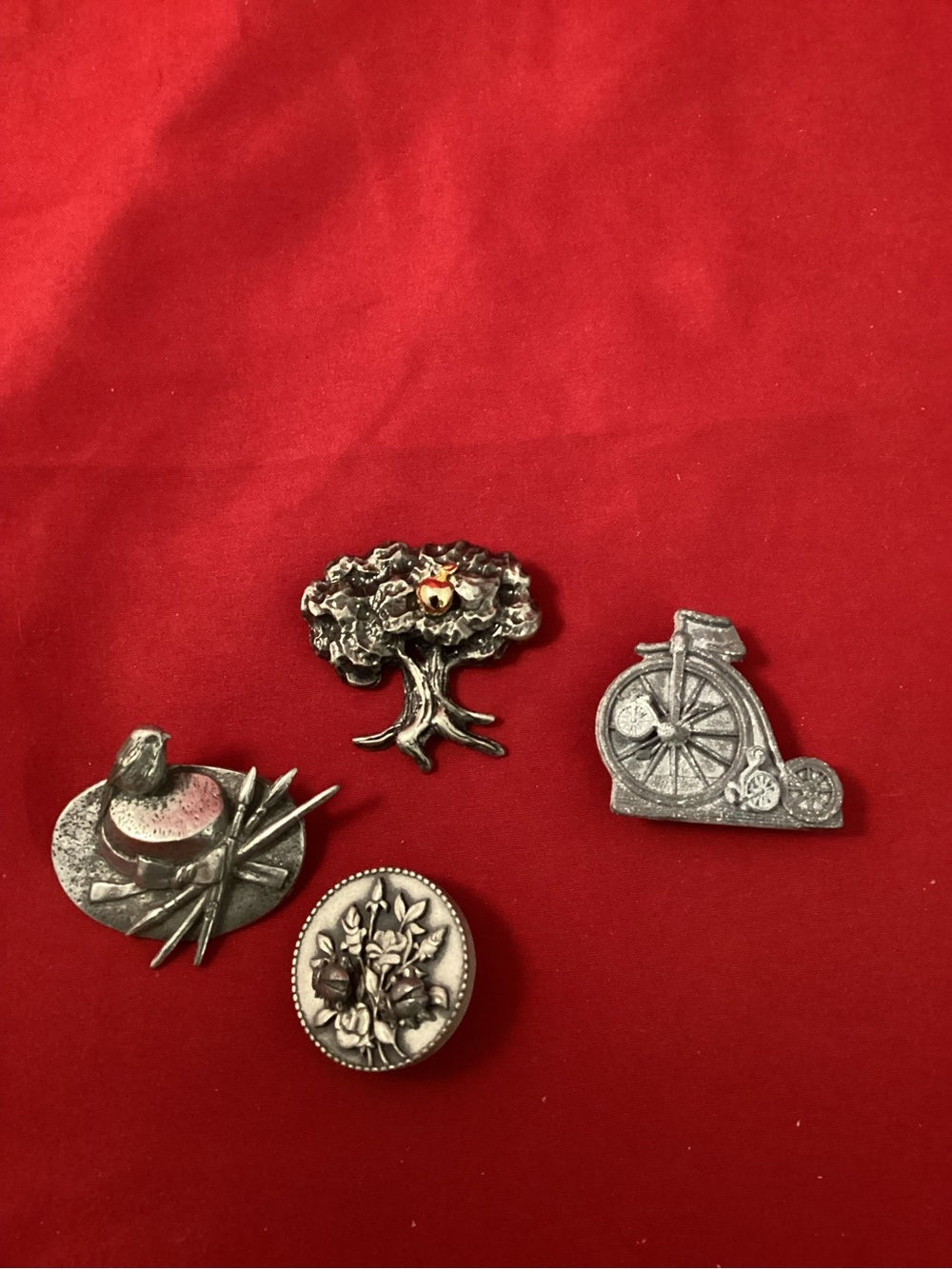 4 Silver Tone metallic Brooches Collection